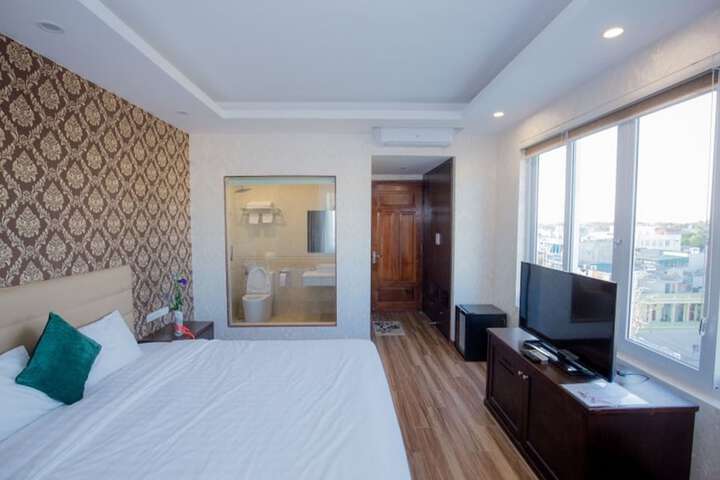 Room 12 of 13
