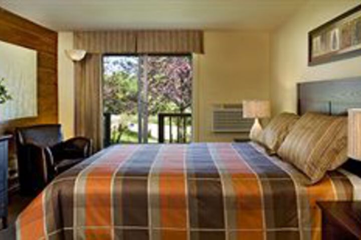 Room 32 of 75