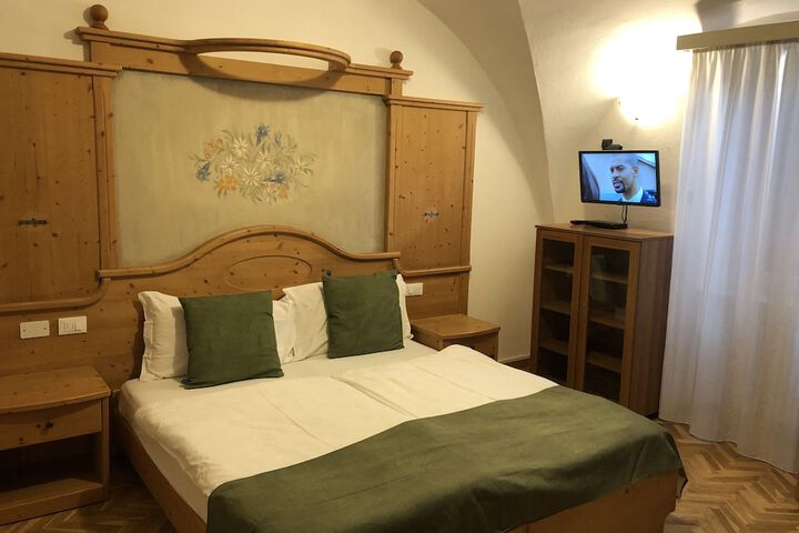 Room 7 of 21
