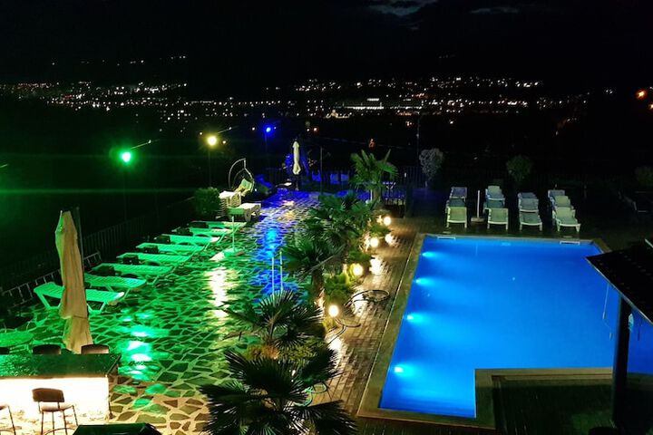 Pool 31 of 55