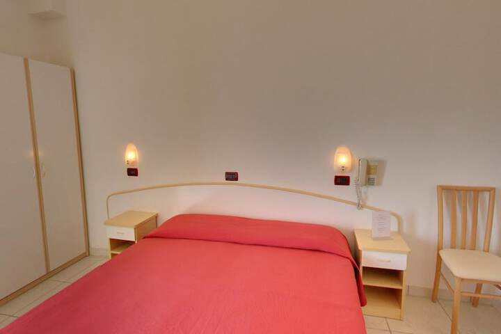 Room 7 of 60