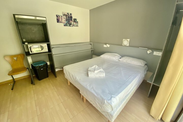 Room 26 of 89