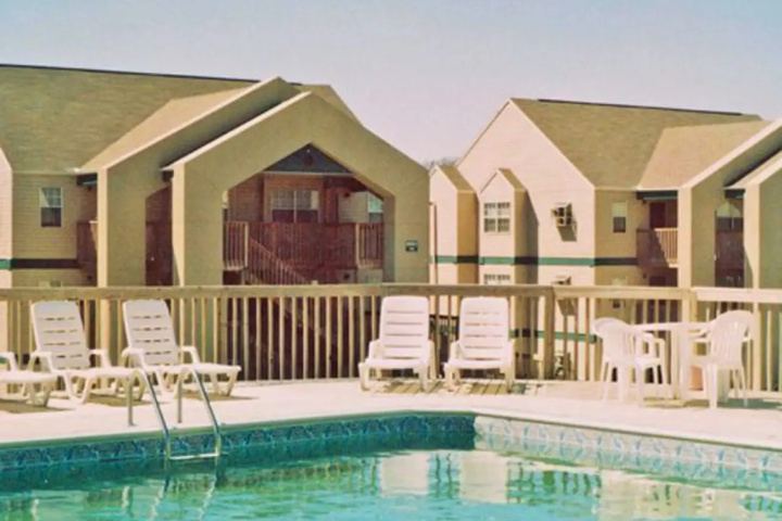 Pool 7 of 8