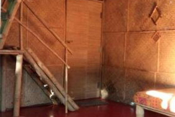 Room 4 of 10