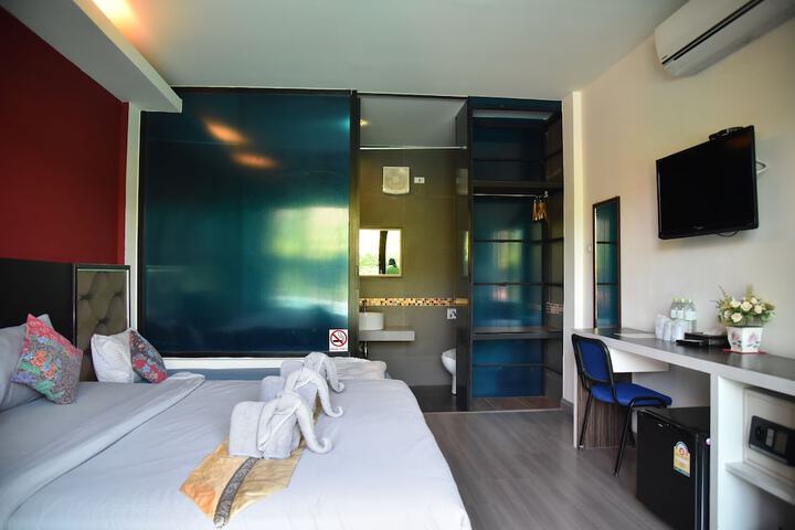 Room 10 of 47