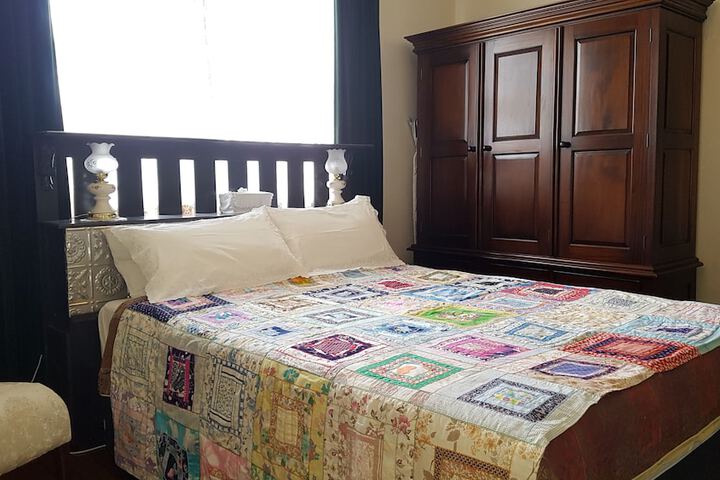 Room 5 of 20