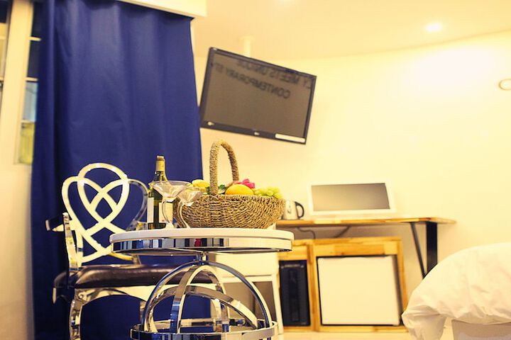 Room 25 of 46