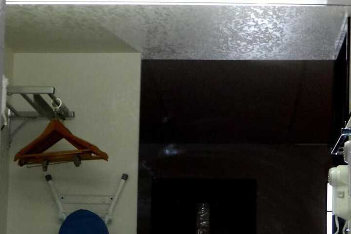 Room 7 of 27