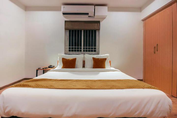 Room 17 of 17