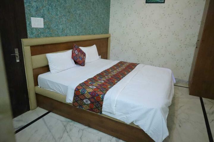 Room 13 of 58