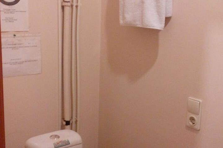 Room 6 of 64