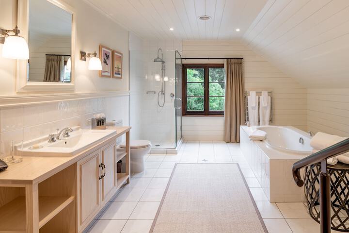 Bath Interior