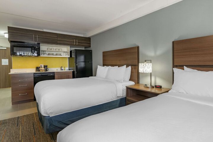 1 King Bed Suite (19 of 26)