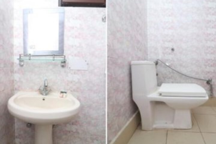 Hotel Rajdhani Palace by OYO Rooms