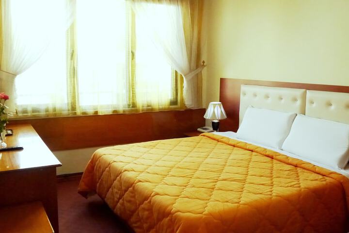 Room 7 of 32