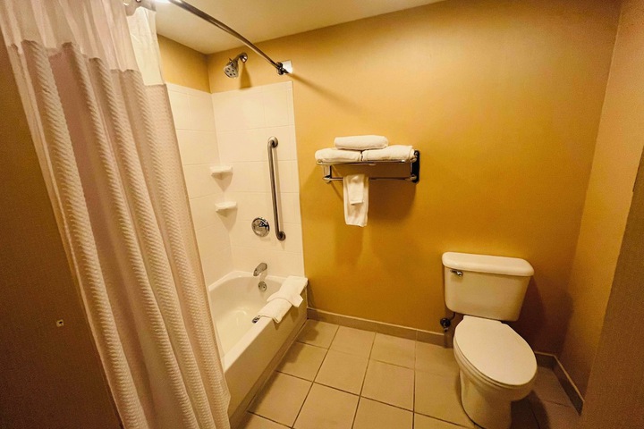 Room 20 of 46