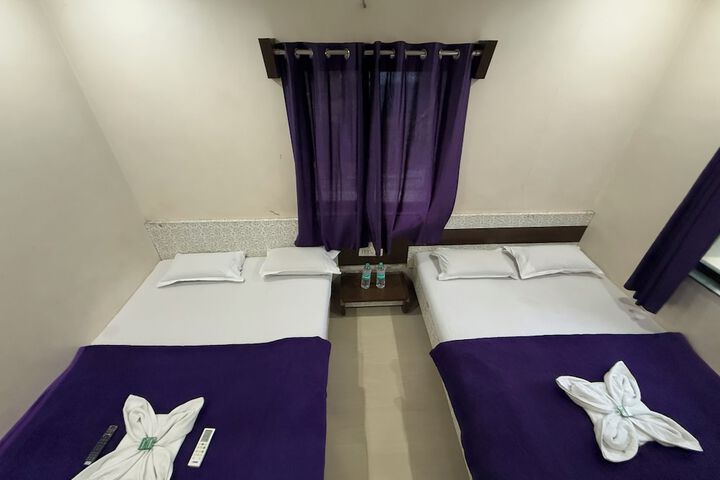 Room 8 of 72