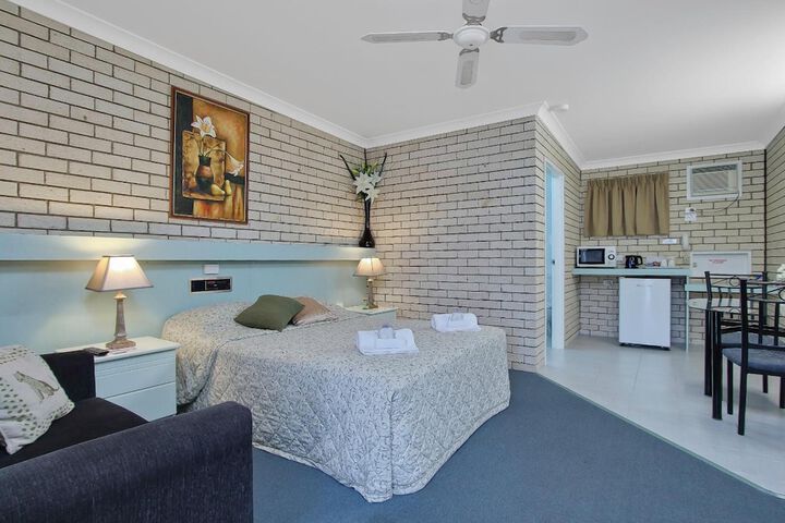 Room 12 of 43