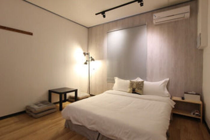 Room 3 of 12