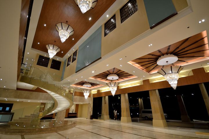 Hotel 2 of 99