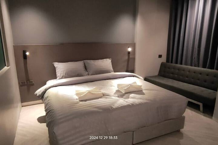 Room 29 of 45