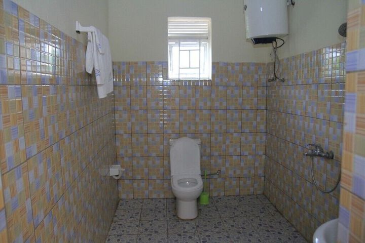 Room 28 of 60