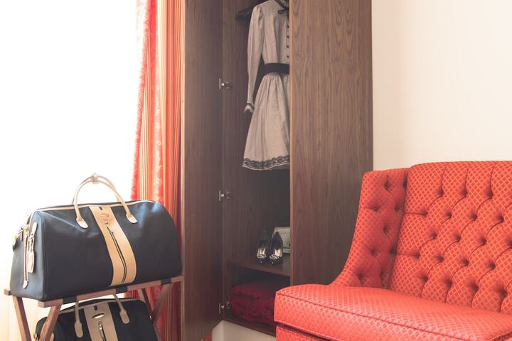 Room 17 of 57