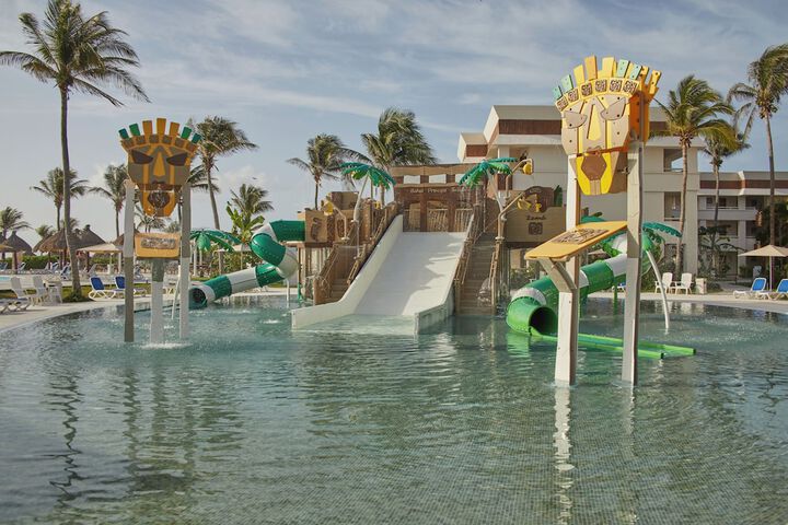 Pool 44 of 120