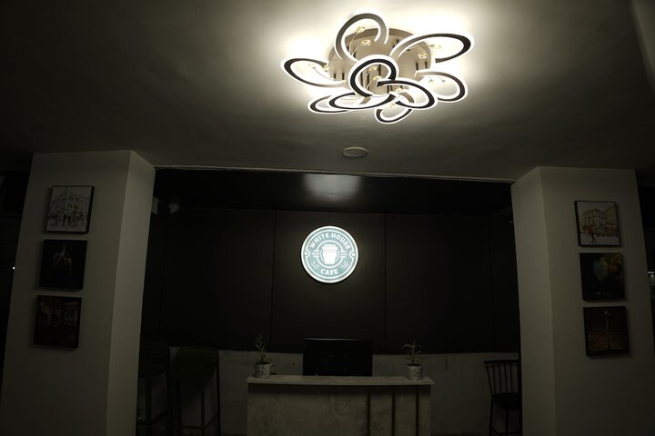 Dining 21 of 29