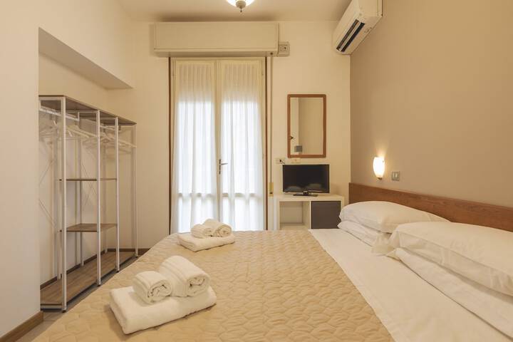 Room 6 of 56