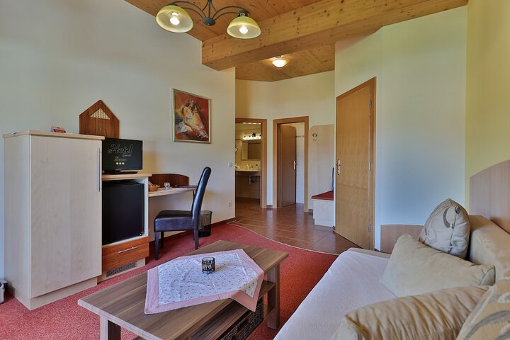 Room 10 of 87
