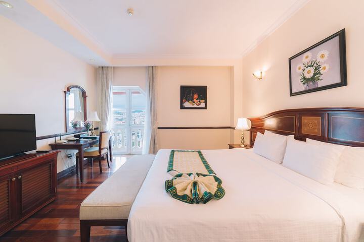 Room 10 of 45