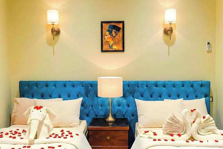 Room 48 of 77