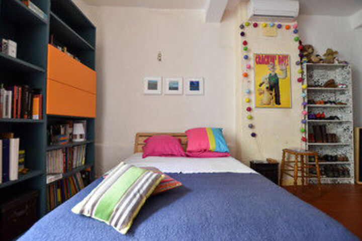 Room 11 of 19