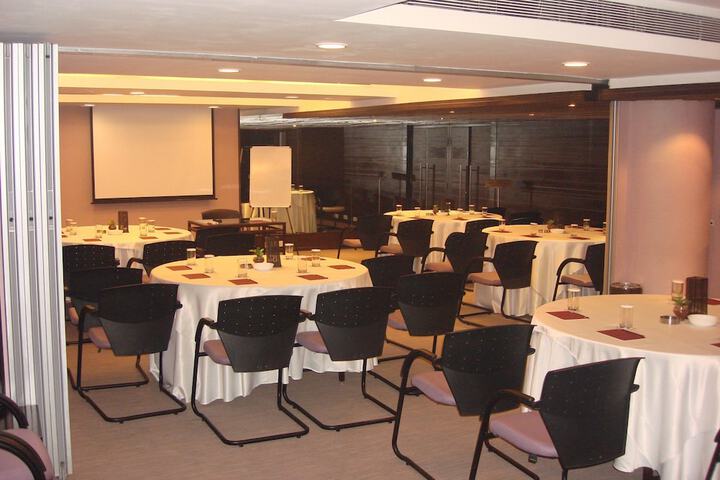 Ballroom/Hall 34 of 36