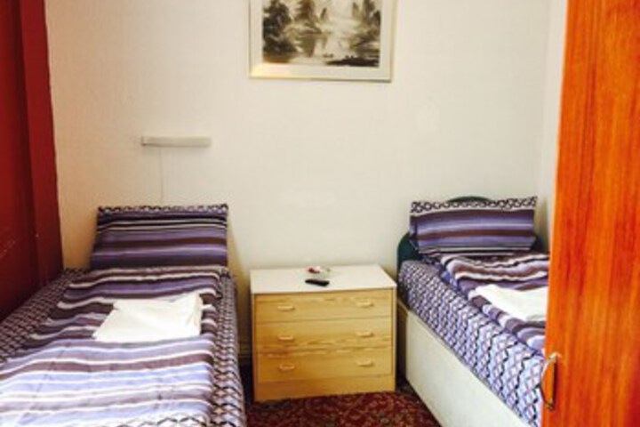 Room 28 of 70