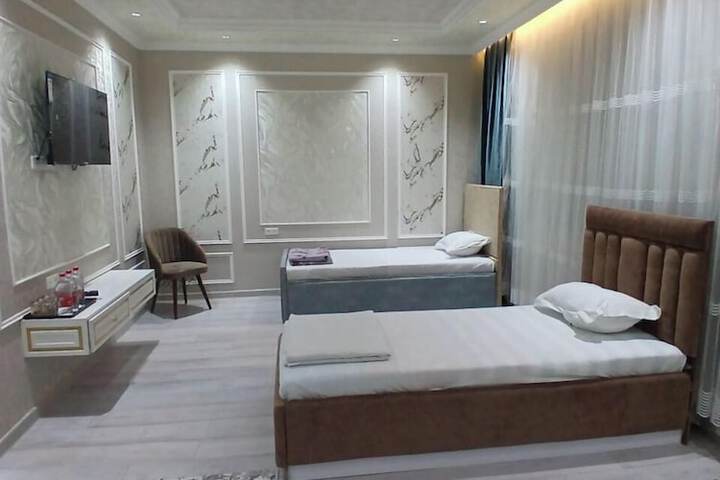 Room 1 of 17