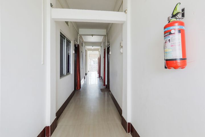 SPOT ON 47105 Hotel Hornbill