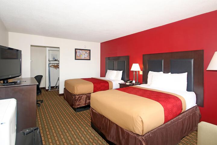Room 9 of 17