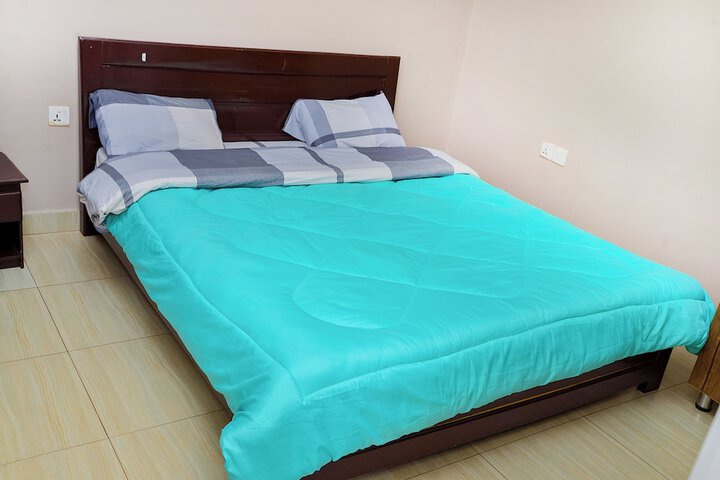 Room 9 of 25