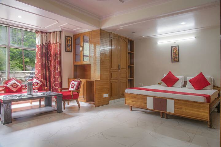 Room 10 of 17