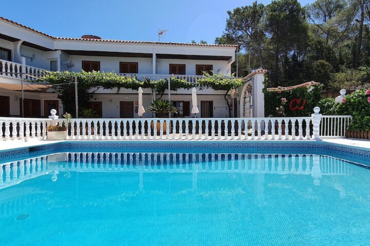 Pool 88 of 103
