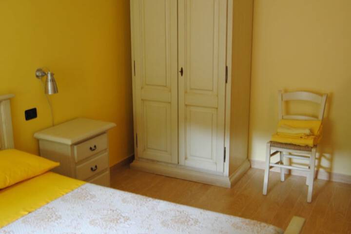 Room 6 of 46