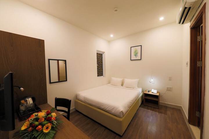 Room 5 of 22