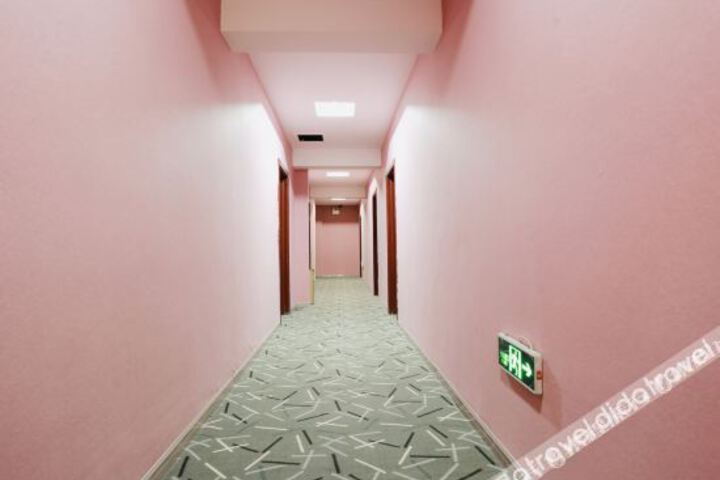 Hotel Interior 9 of 32