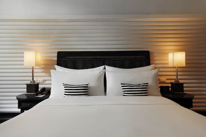 Room 16 of 127