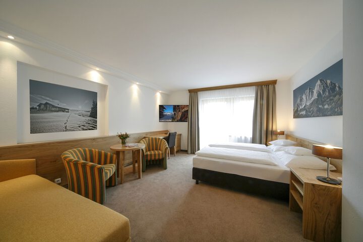 Room 9 of 41