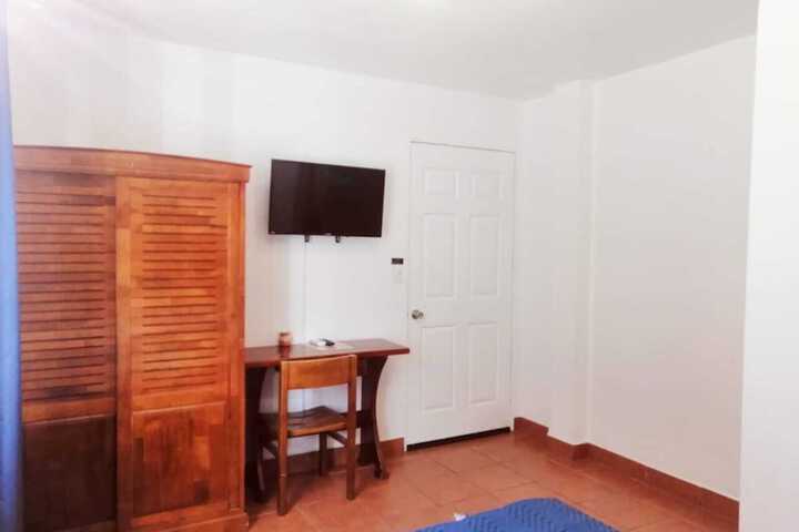 Room 5 of 44