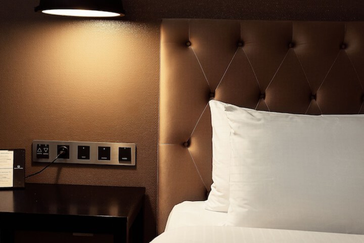 Room 16 of 77