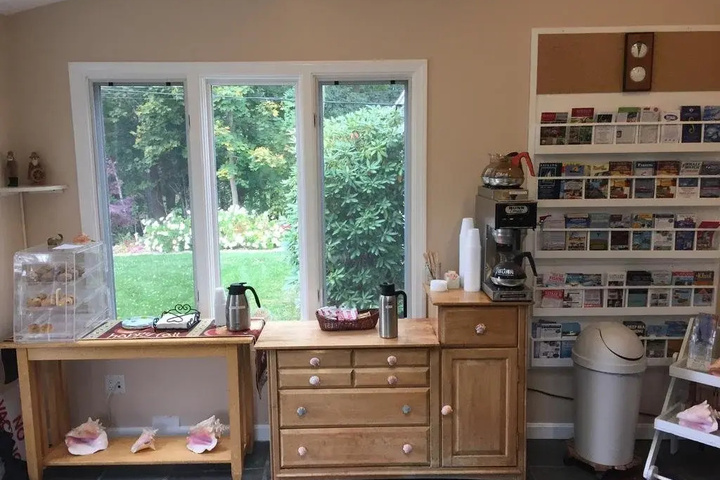 Room 2 of 11